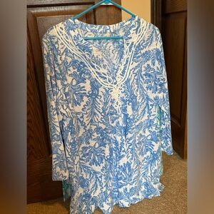Lilly Pulitzer Kaia Knit Tunic in the "Resort White Aqua Lounge" pattern.